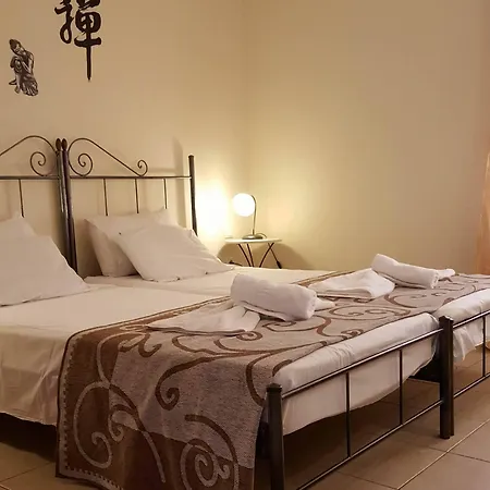 Amazones Village מלון 4*