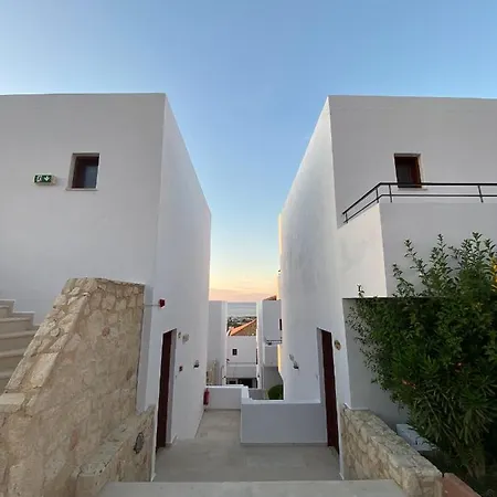 Amazones Village 4*