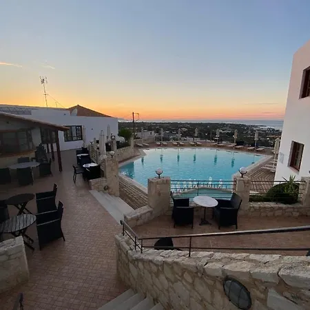Hotel Amazones Village 4*