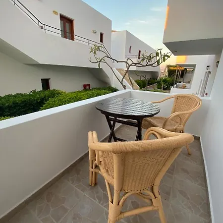 Amazones Village 4*